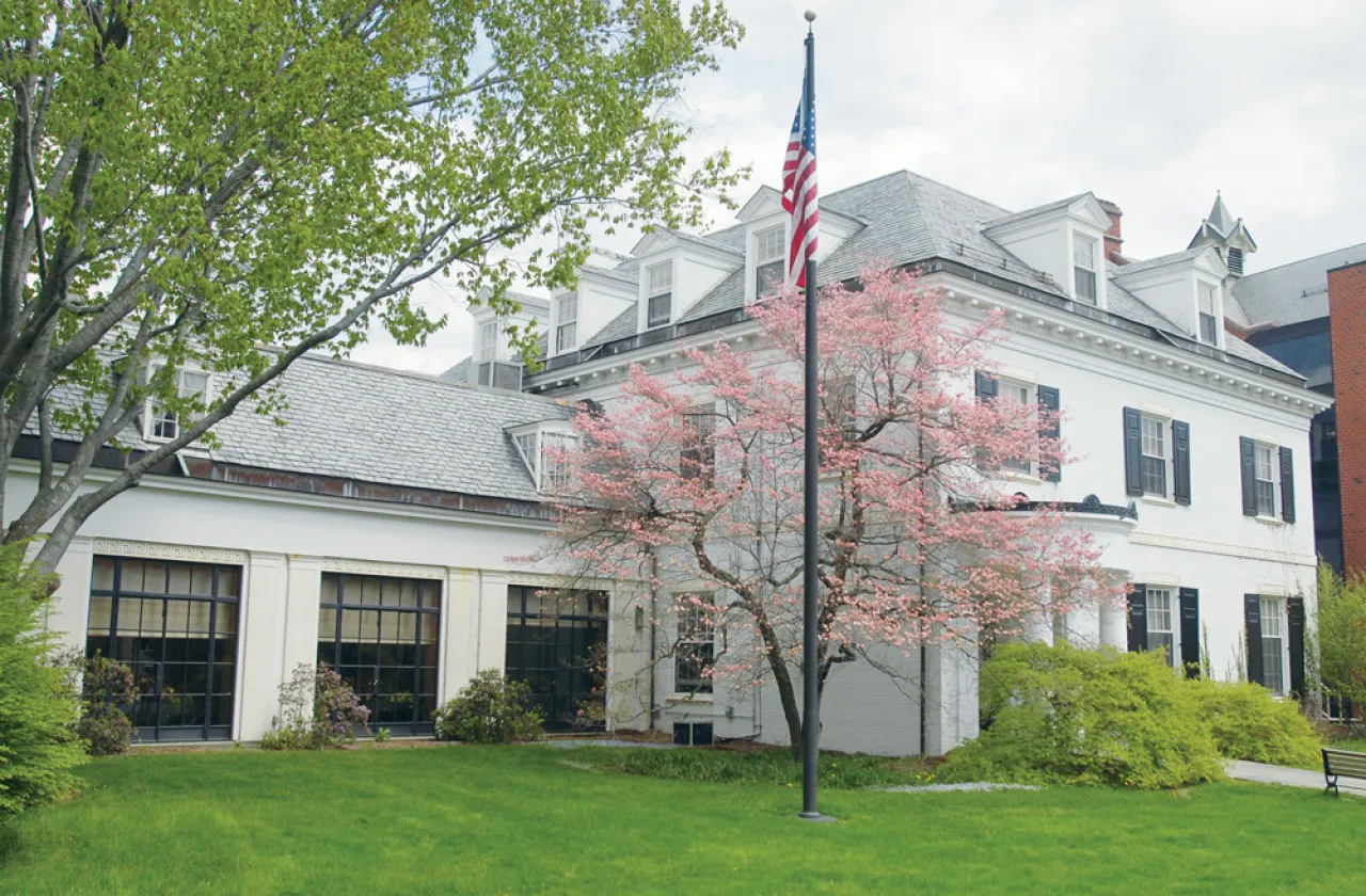 alumnae house spring