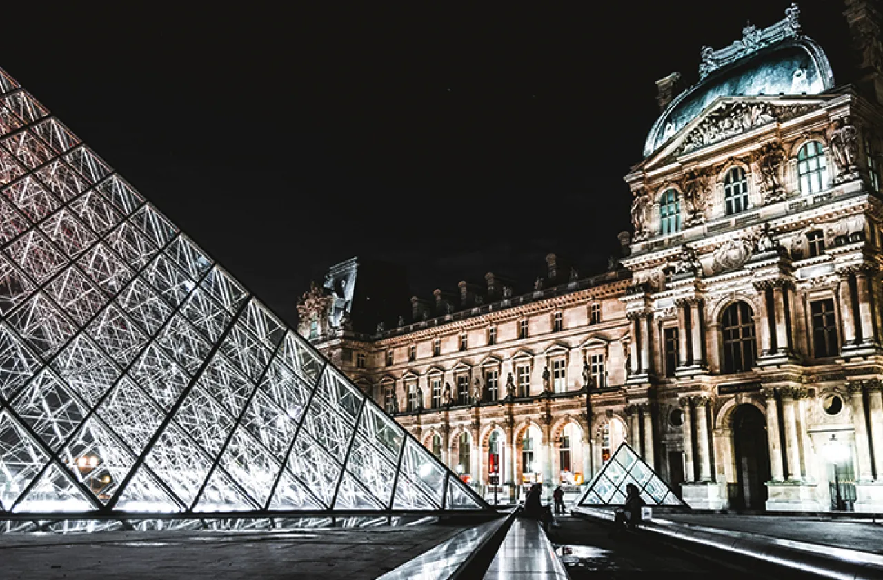 Photo of the Louvre in Paris