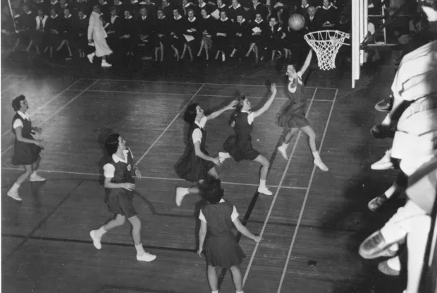 Smithies playing basketball in 1948.